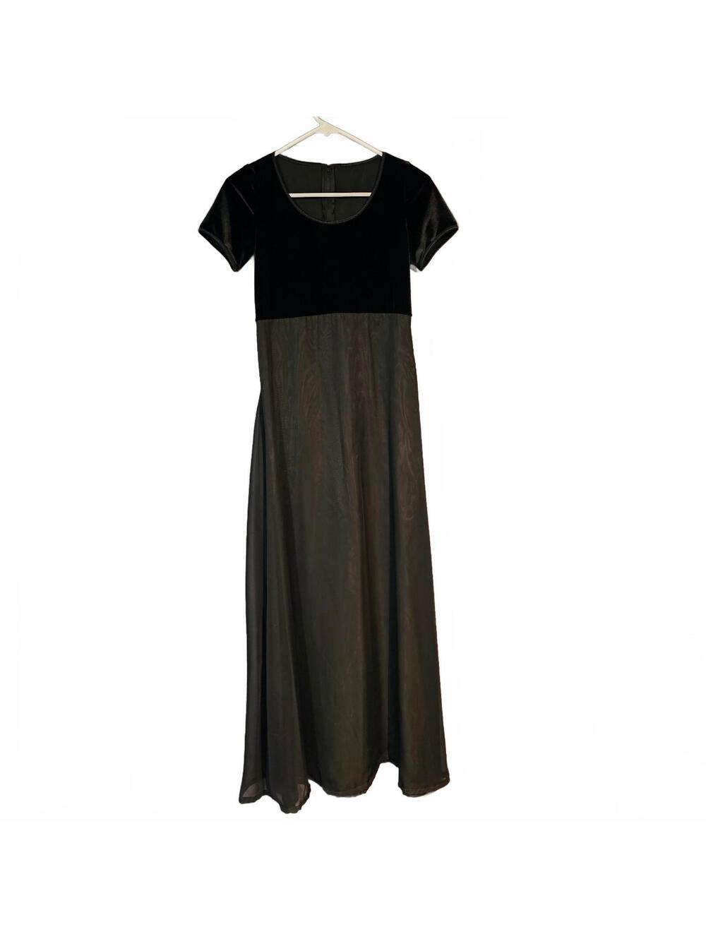 Stage Accents Women's Size 2 Black Velvet Maxi Dress Performance Apparel Elegant